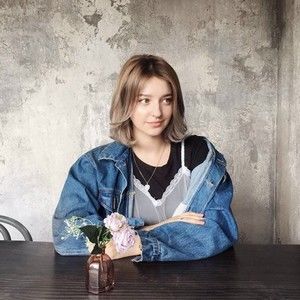 Meet your Posher, Laura